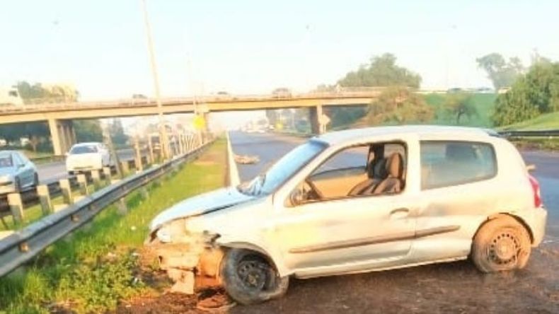 Los ocupantes de los vehículos se dieron la fuga luego del accidente. .