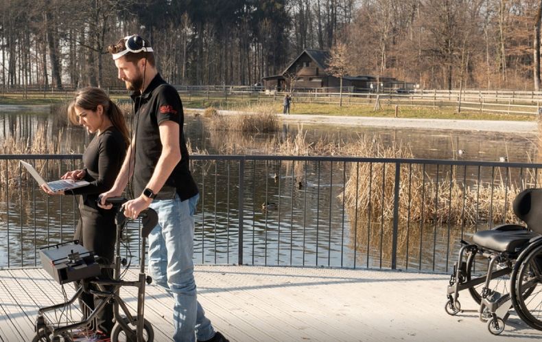 Gert-Jan Oskam volvió a caminar gracias a fusión de tecnologías. Foto. Milenio..jpg