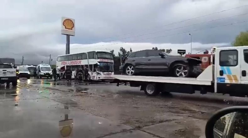 GRÚA. El Audi Q5 involucrado en el accidente.