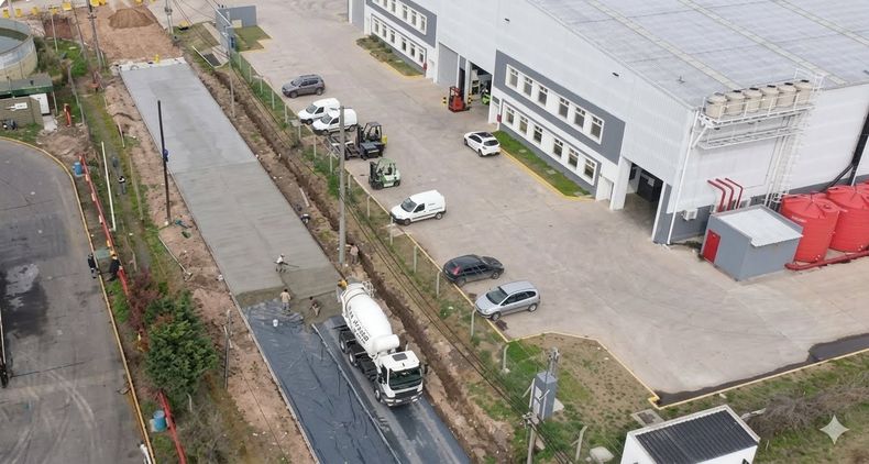 EN OBRA. La Calle 5 está siendo repavimentada.&nbsp;