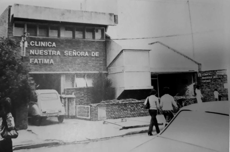 Frente de la Clínica Fátima de Pilar, en el año 1982.