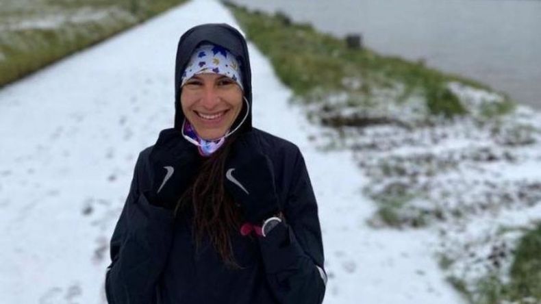 La atleta pilarense en el frío de Cracovia..