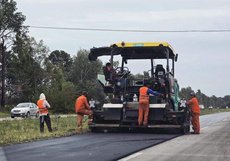 TRABAJOS. La Provincia está repavimentando los tramos más deterioradas.