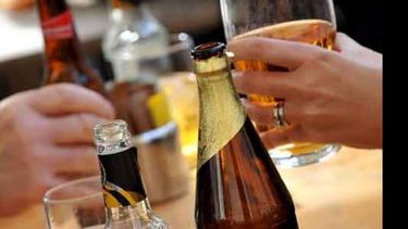 RESTRICCIÓN. Más impuestos, menos alcohol, dice la OMS..
