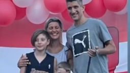 Jony Treise recibió la distinción junto a su familia. .