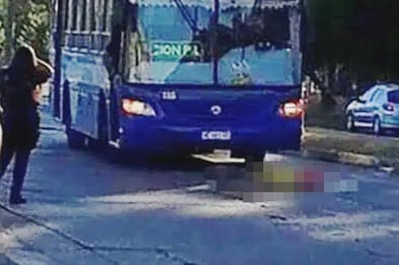 El hombre perdió la vida tras arrojarse al paso de un colectivo en Ruta 8 y Olavarría.&nbsp;