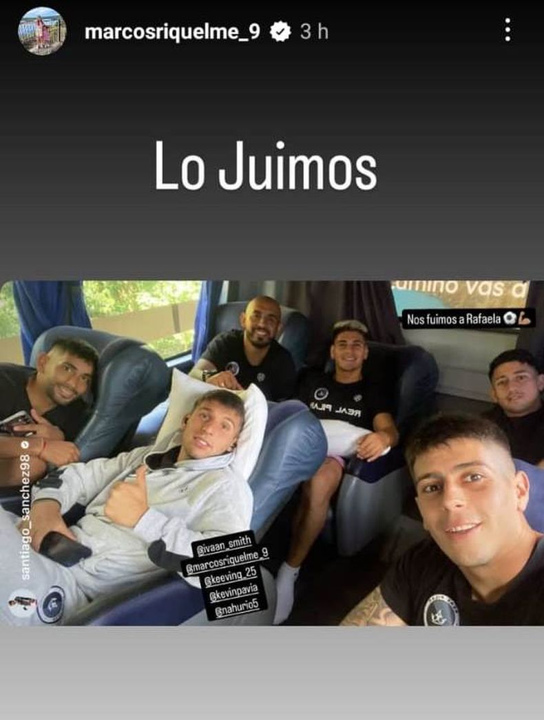 Los jugadores de Real Pilar postearon en sus redes la salida desde el micro.