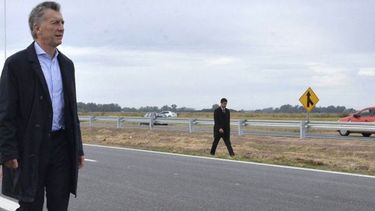 VISITA. Macri recorrió parte de la obra que sigue en marcha..