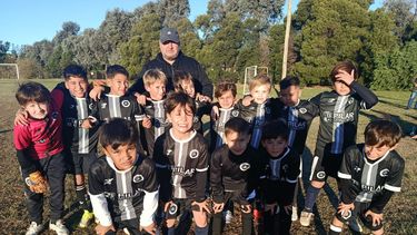 La categoría 2017 de Real Pilar que superó 6-1 a Somra, por la Liga de Buenos Aires.