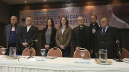 ENCUENTRO. Vidal se reúne al menos una vez al mes con los obispos..