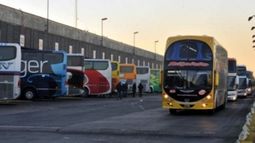 Las empresas de transporte ofrecen boletos para viajar desde Buenos Aires a Mar del Plata, Córdoba, Bariloche e Iguazú.