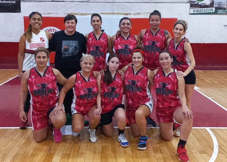 PUNTAJE IDEAL. Las chicas de Sportivo Pilar lideran invictas la Liga Municipal.