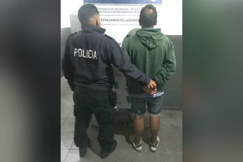 El sujeto de 51 años atacó a golpes al novio de su exmujer.