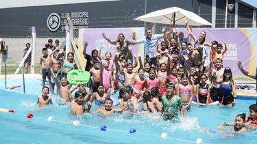 TODOS AL AGUA. Se inauguraron las piletas de Luchetti (foto) y Lagomarsino. .