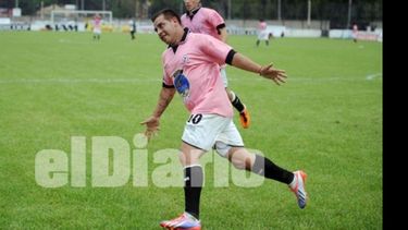 Quinto gol consecutivo para Cachete Ruiz..