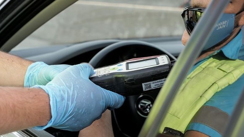 A partir del 1ro, de enero quienes hayan tomado alcohol no podrán sentarse al volante. .