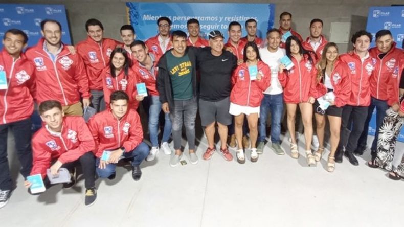 CURSO. La promoción 2021 con el diploma en mano..