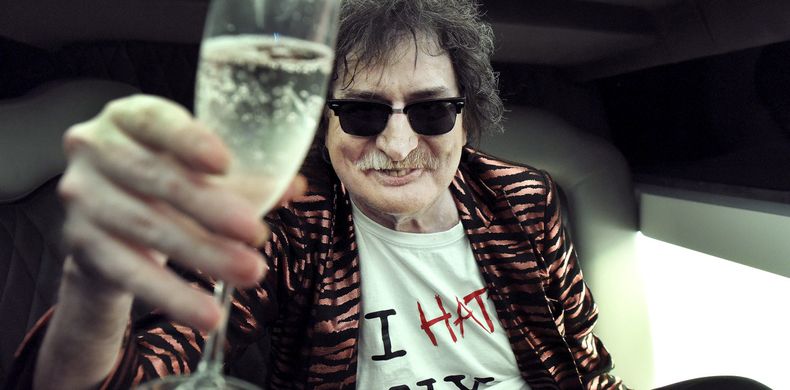 Charly García recibió el Konex de Brillante 2025. (Clarín).