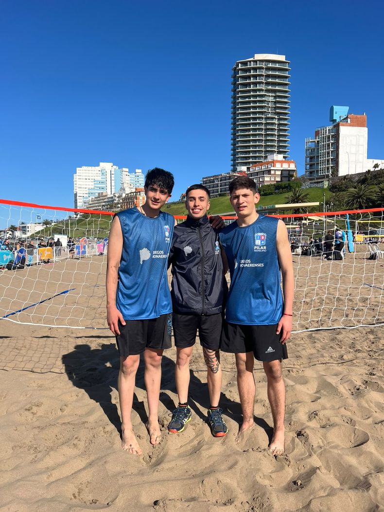 Los representantes del Beach Vóley Sub 16 masculino.