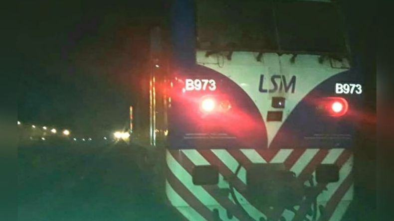 LOCOMOTORA B 937. Se dirigía a Pilar. El accidente se produjo antes de llegar a Derqui. .