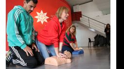 CURSOS. Cada vez hay más lugares donde aprender las técnicas de RCP..