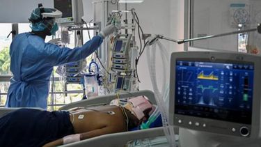La ocupación de las camas de terapia en el AMBA trepó al 74.5%..