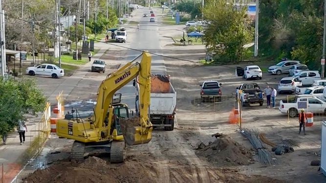 EN OBRA. Los trabajos en el acceso a Manzanares contemplan el ensanche de la avenida Mitre.