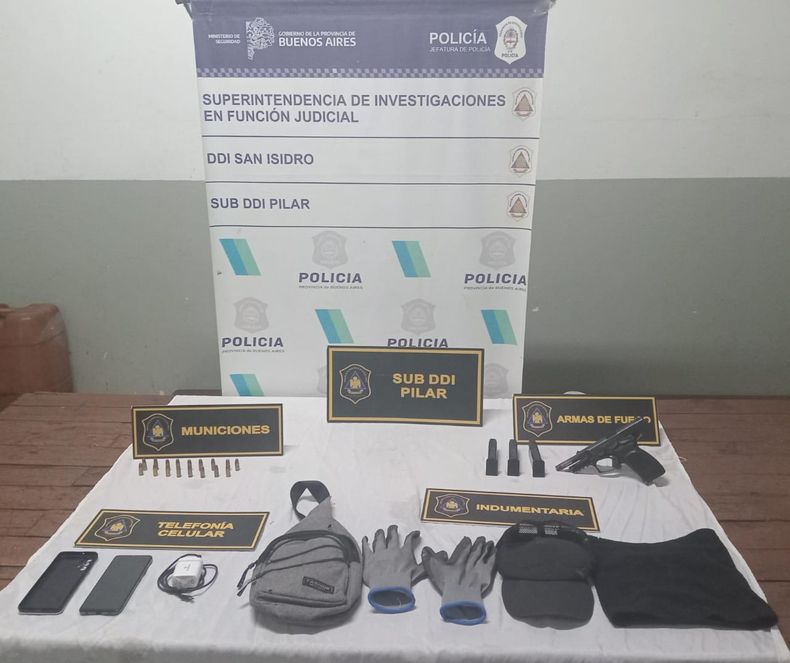 Los elementos secuestrados en Del Viso.