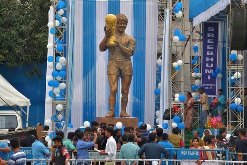 La estatua de Diego Maradona en la India. (REUTER).