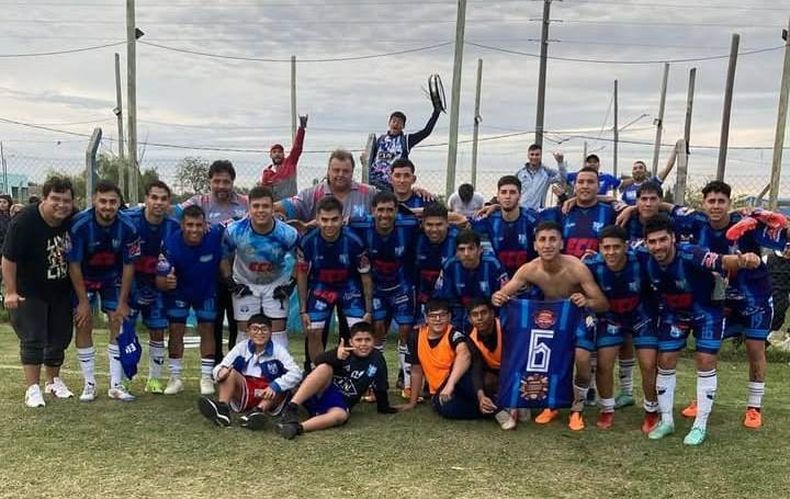 SEXTETO. Flecha se despachó con media docena de goles en casa.