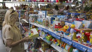 TOBOGÁN. La Navidad no logró frenar la caída de la venta de juguetes..