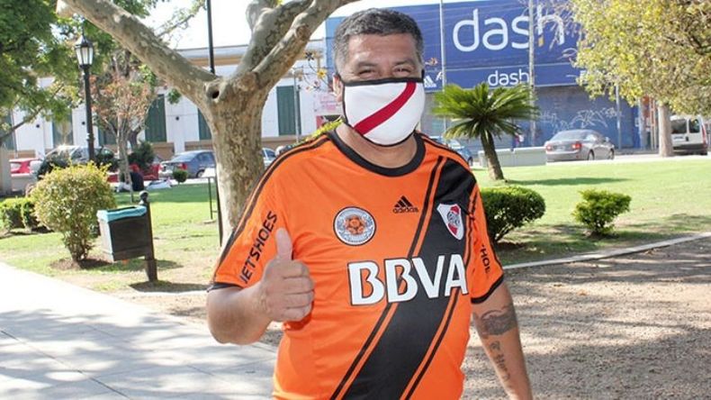 MILLONARIO. La pasión hecha barbijo..