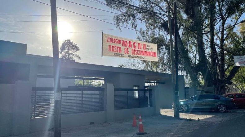 El colegio Magno amaneció con un pasacalles contra la discriminación. .