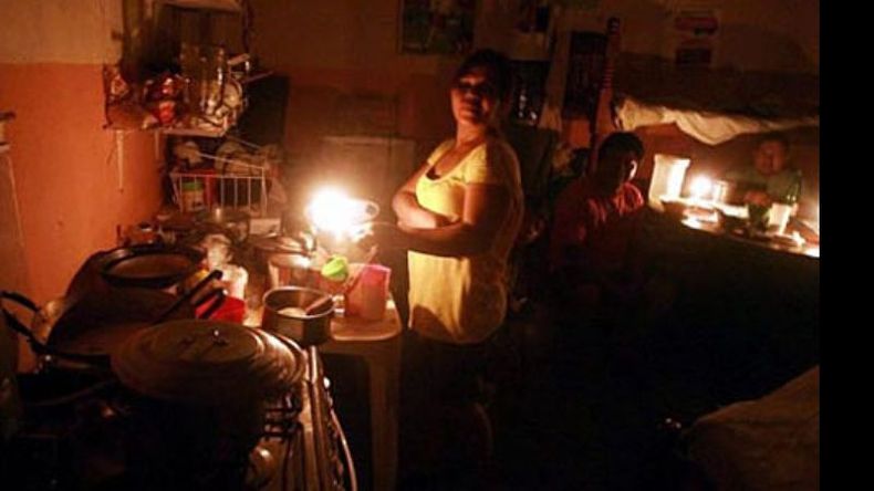 ¿Y AHORA?. Sin altas temperaturas continuaron los cortes de luz prolongados..