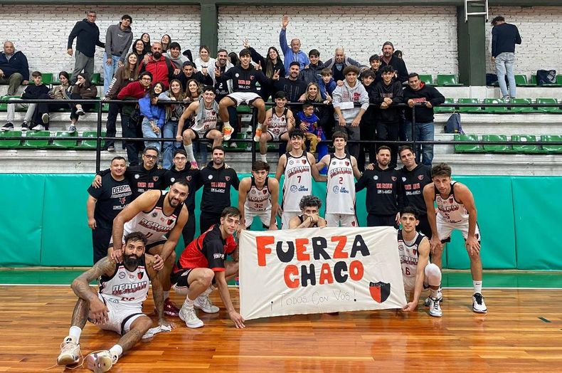 El festejo de Presidente Derqui con la bandera Fuerza Chaco