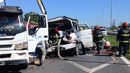 KILÓMETRO 56. Al menos un conductor resultó herido como consecuencia del accidente. KILÓMETRO 56. Al menos un conductor resultó herido como consecuencia del accidente.