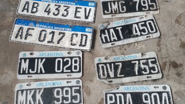 Patente al agua: Varias chapas aparecieron en Caamaño.