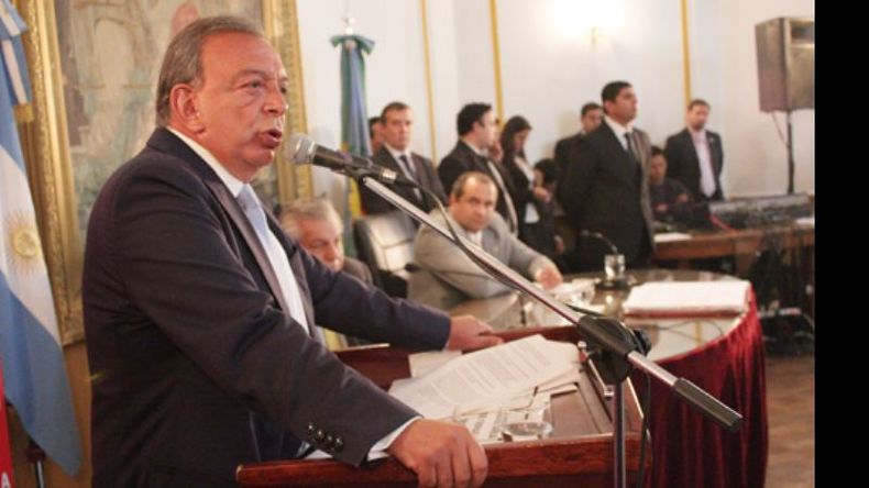 Zúccaro volvió a responsabilizar al Gobierno nacional por los cortes..