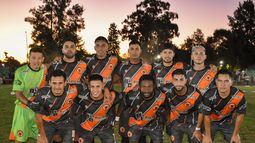 EQUIPO. Zelaya es líder del grupo tras su victoria 2-0 ante Pilar City.