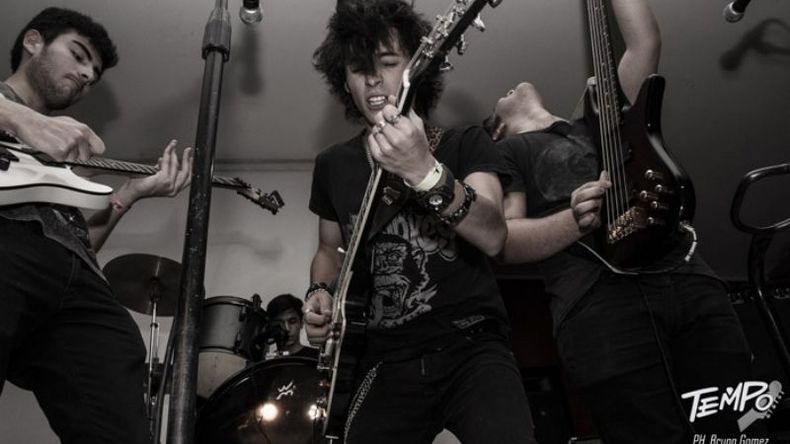 LOCALES. Hijos del Pizzero llenó de rock el escenario de Cuernavaca..