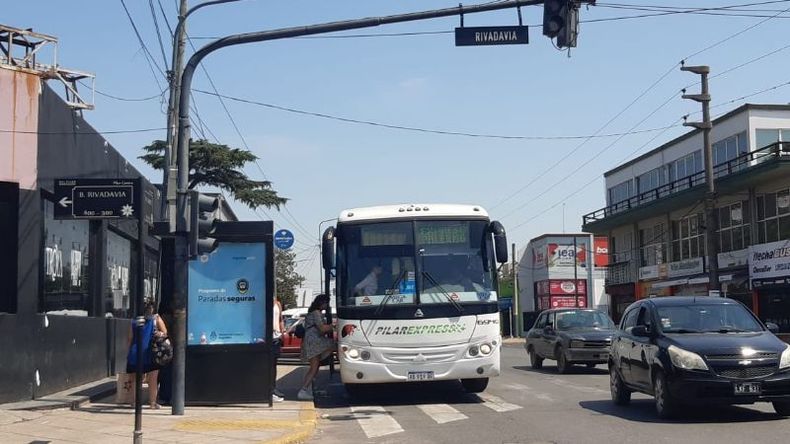 La nueva parada, poco querida por los pasajeros. Foto @pilaradiario..