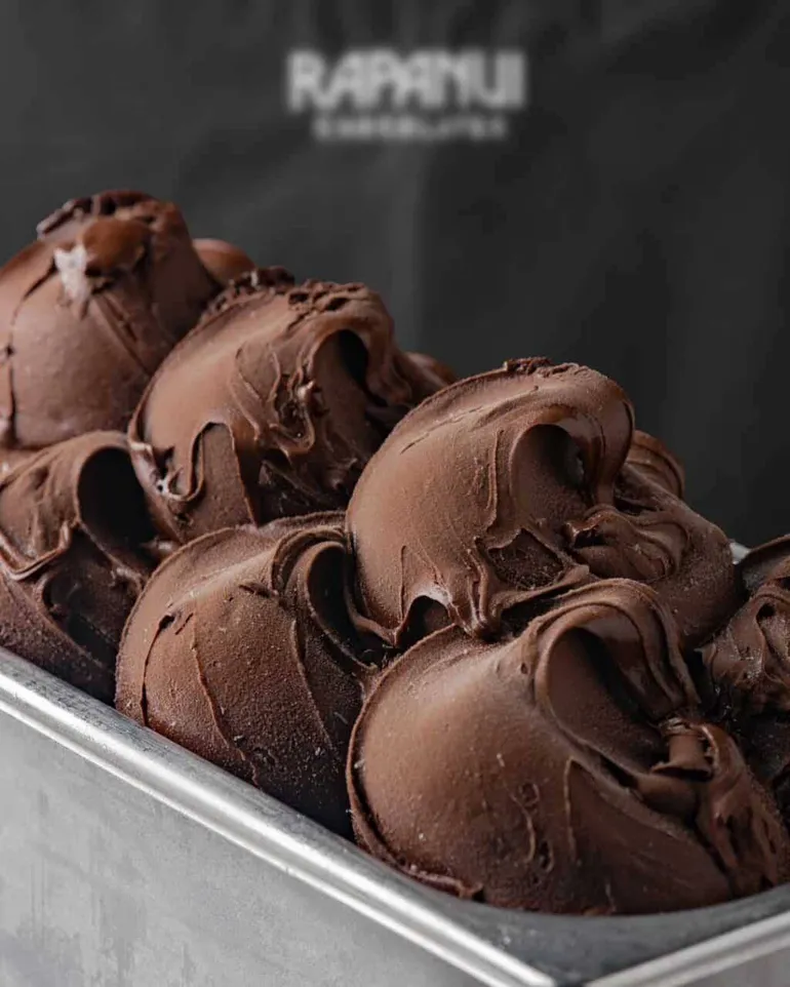 Rappanui y su helado de chocolate. (LMN)..png