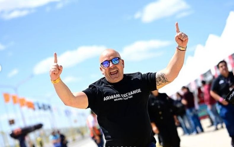 Un festejo de Pilar en Toay. Alebrto Jaime, director del Pradecon que celebró con Christian Ledesma.
