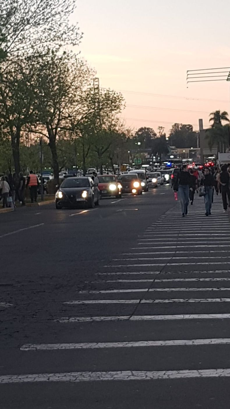 Los clientes fueron evacuados en 30 minutos. 