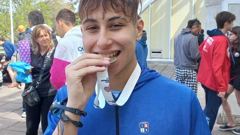 Thiago Báez, primer oro del día. Fue en natación. .