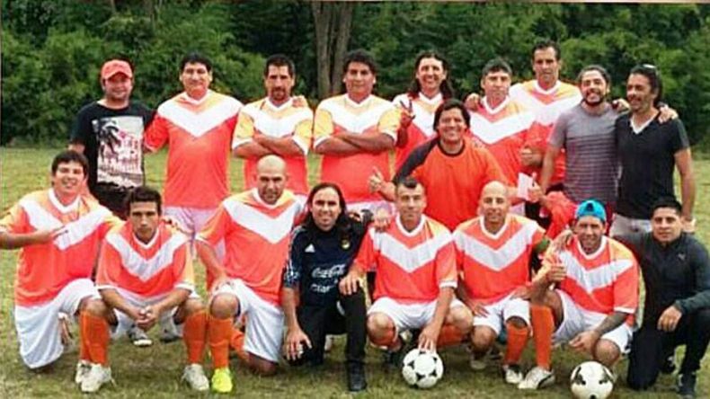 SENIOR. La Base no se baja de la pelea por el número 1 de su grupo..