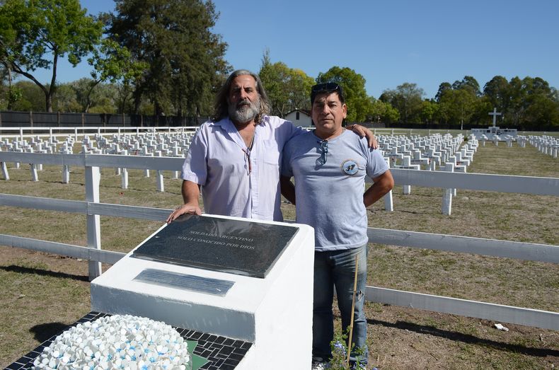ORGULLO. Placa al soldado desconocido, traída desde las islas.&nbsp;