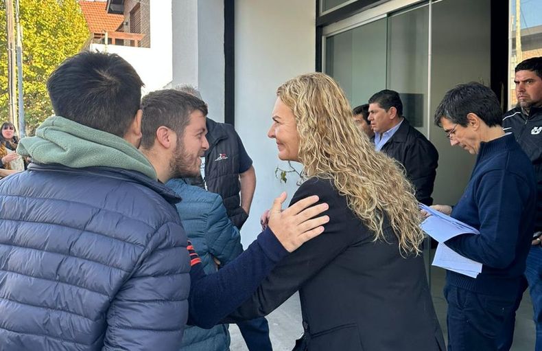 EN LA PUERTA. Leguizamón, en el HCD, el día que se trató el proyecto.