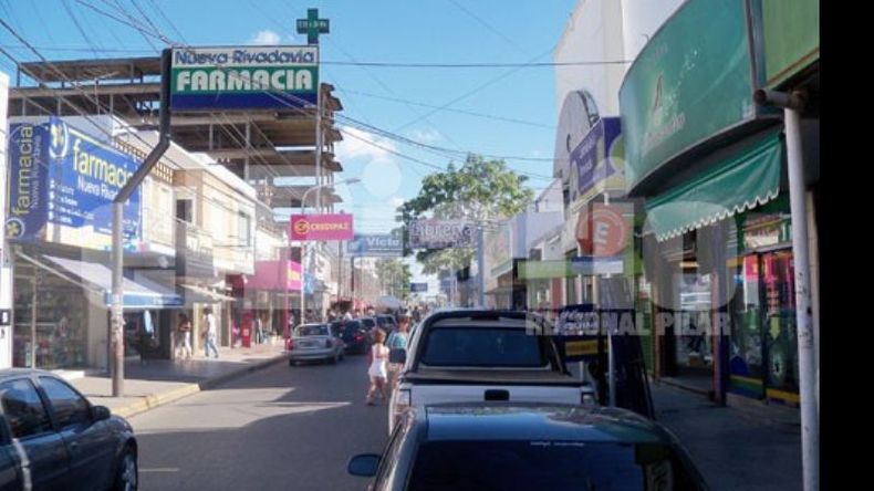 TASA. Los comerciantes se mostraron atentos frente al trabajo de la empresa..