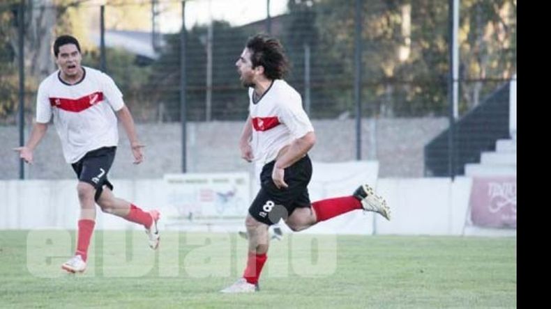 López Camelo festeja el 1º del Rojo..